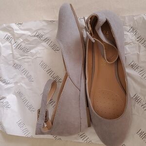 New (no tags) gray flats with ankle strap